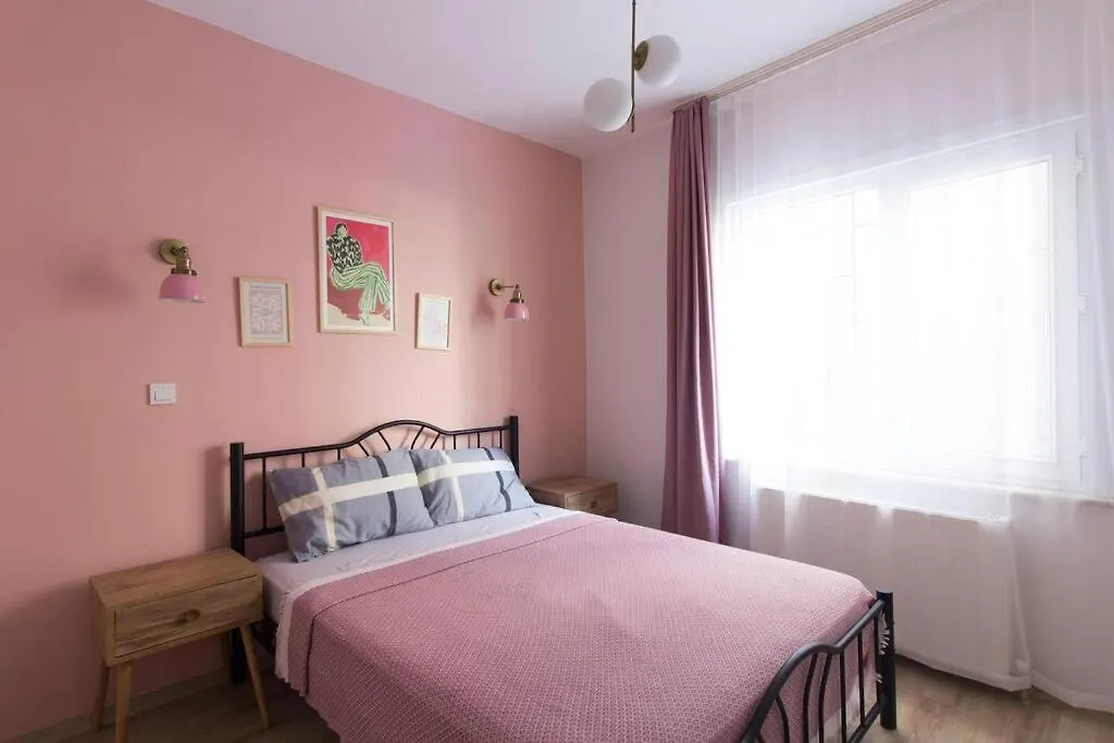 Soft Modern Inspiring Flat In The Center Of Moda Istanbul Turkey