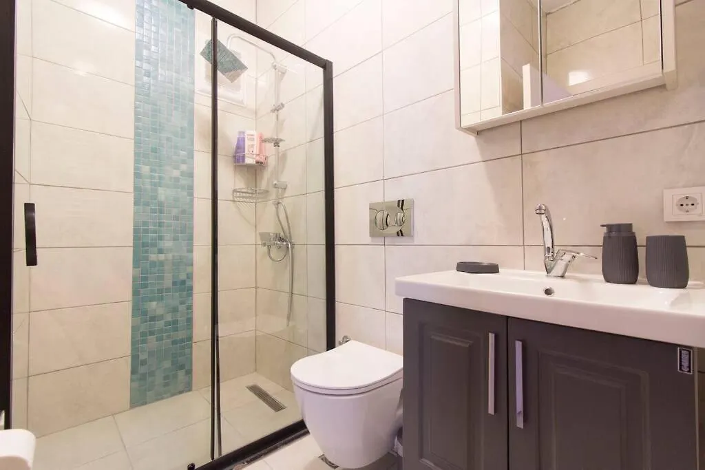Soft Modern Inspiring Flat In The Center Of Moda Istanbul Apartment